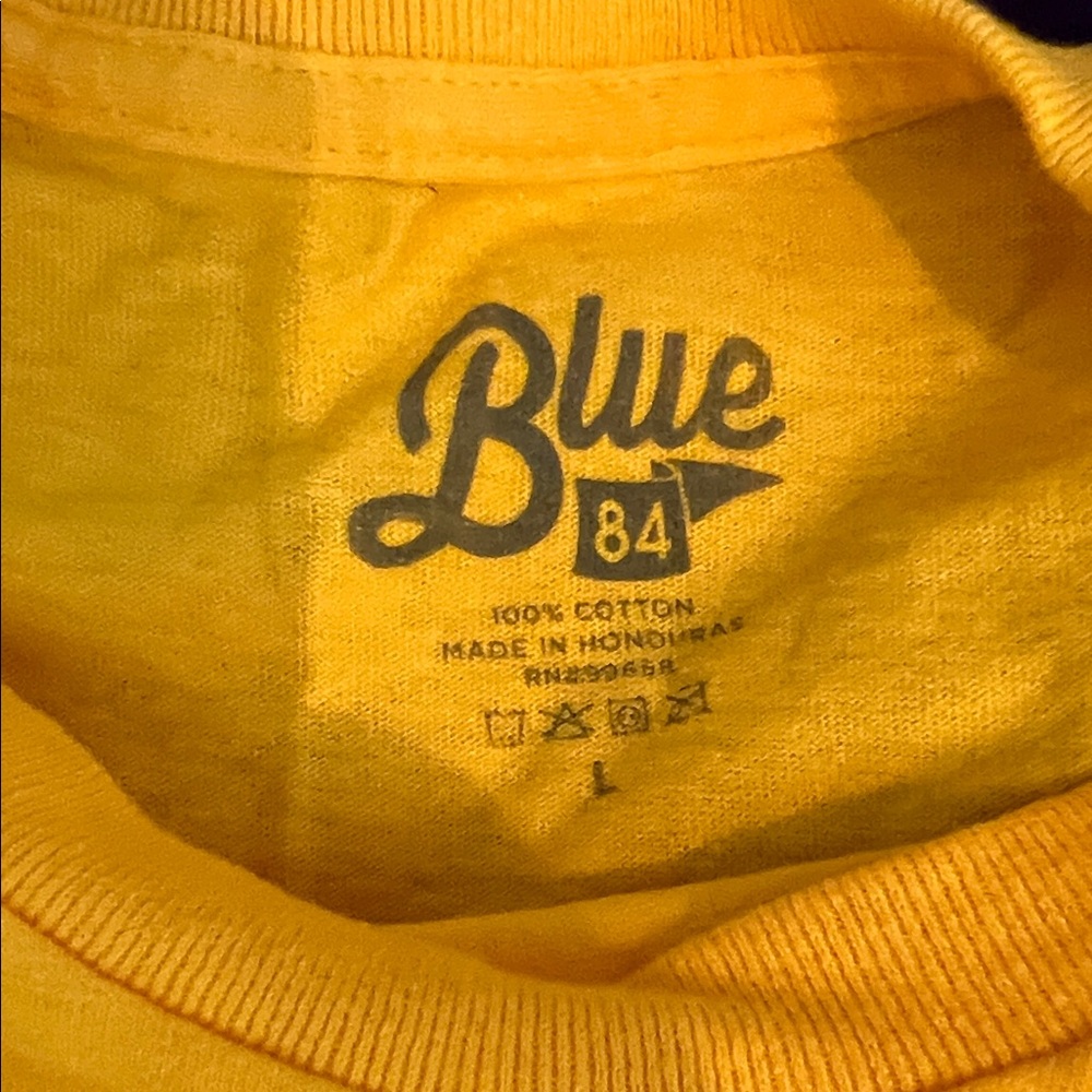 UCLA Bruins Yellow T-Shirt (Error on S) (Men’s L) - Picture 2 of 3